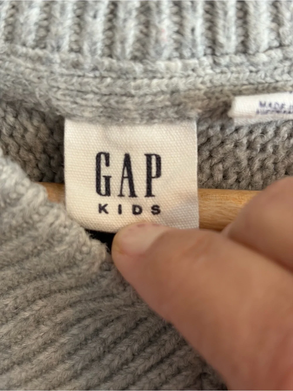 GAP Light Gray V-Neck Cropped Sweater